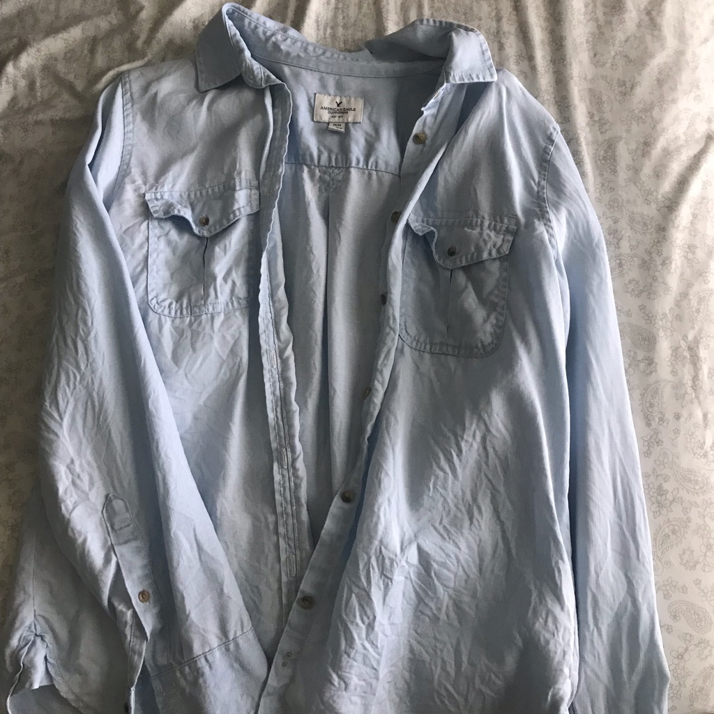 American Eagle Button Down Chambray